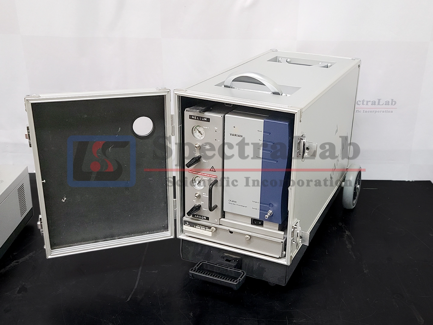 Varian CP-4900 Micro GC with Portable Field Case (wheeled)
