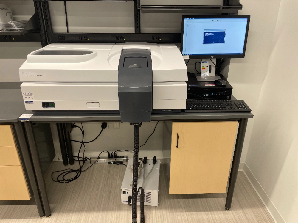 Agilent Cary Series UV-Vis-NIR Spectrophotometer | LabX.com