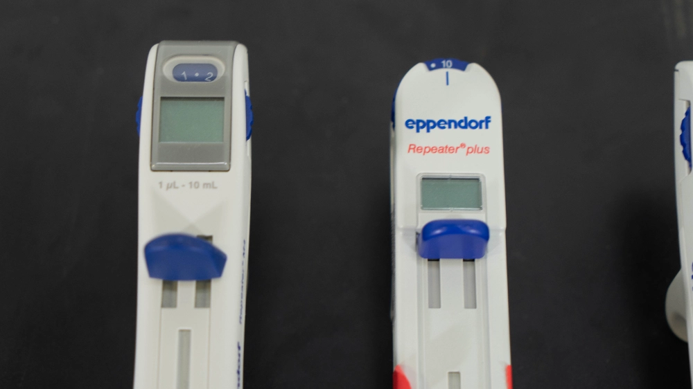 Eppendorf Repeater M4 Single Channel Pipette Controllers Quantity 4