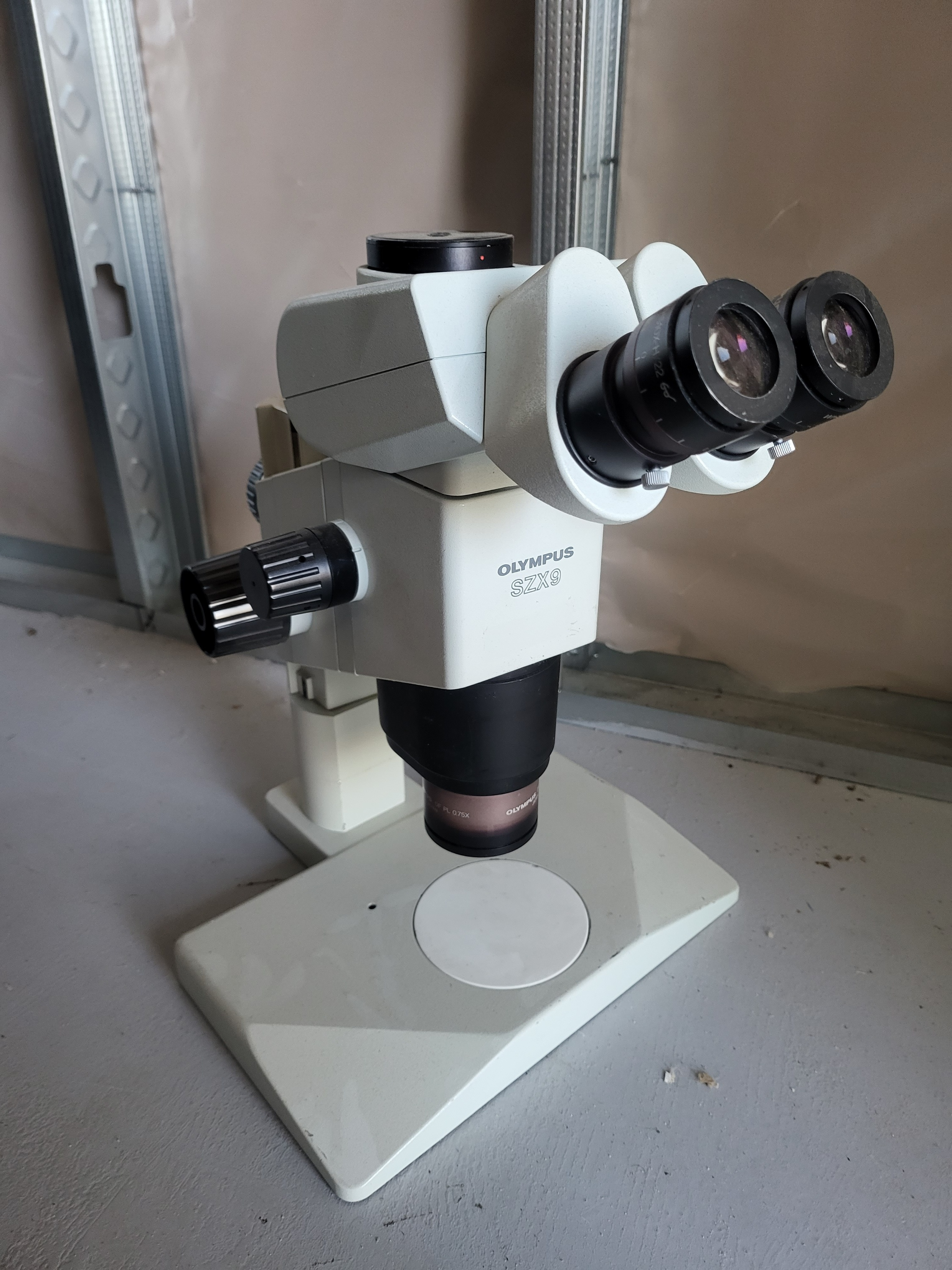 Olympus SZX9 Stereo Microscope