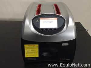 Lot 117 Listing# 987035 Invitrogen BenchPro 2100 Analyzer Plasmid Processing Station