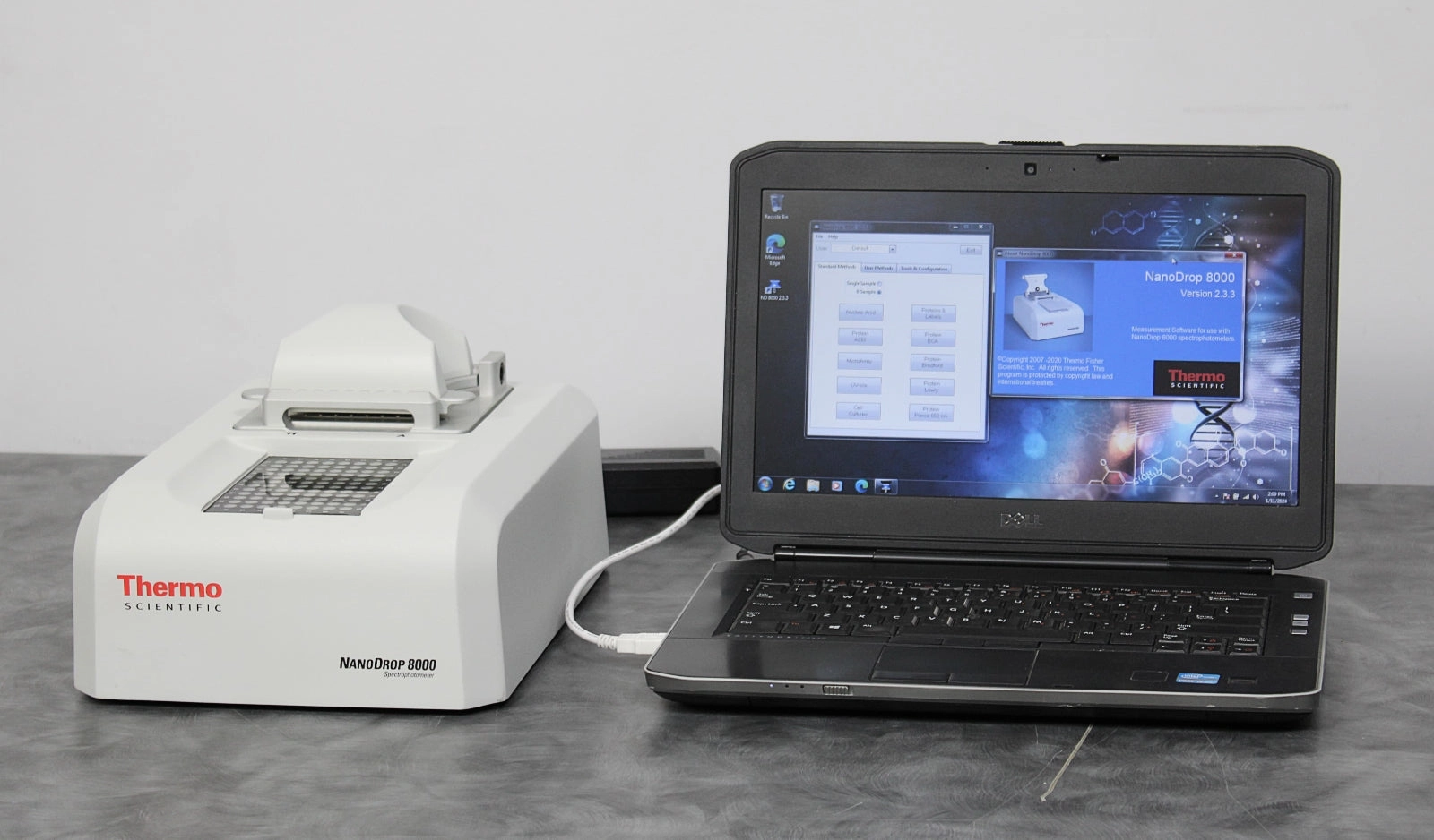 Thermo Scientific NanoDrop 8000 UV-Vis Spectrophotometer with Laptop &amp; Software