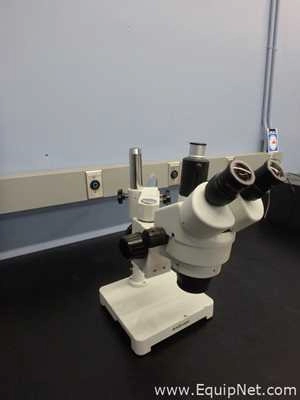 Lot 32 Listing# 986140 AmScope Stereo Microscope with Table Pillar Stand