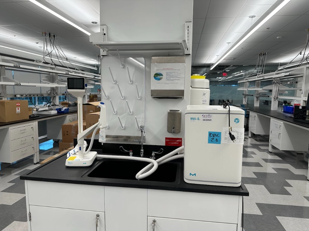 MilliQ IQ 7000 Ultrapure Water Purification System