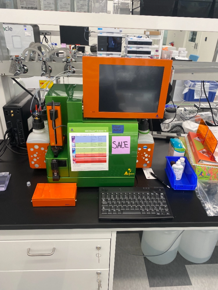 Miltenyi MACSQuant 10 Flow Cytometer