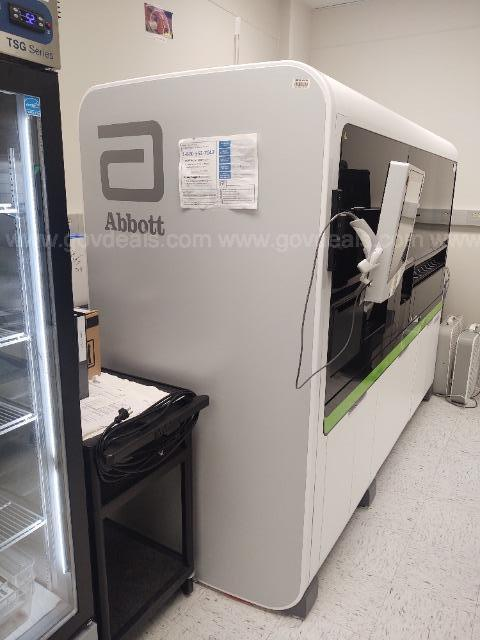 ABBOTT Alinity M Automated Molecular Diagnostic Analyzer | LabX.com