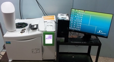 PERKIN ELMER GAS CHROMATOGRAPH CLARUS 690, WITH AUTOSAMPLER AND EXPANSION TRAY CAROUSAL NO DETECTORS