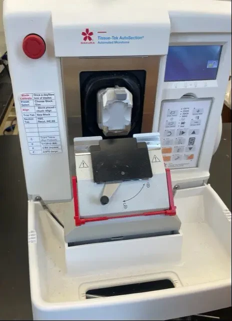 Tissue Tek 5010 AutoSection Automated Microtome