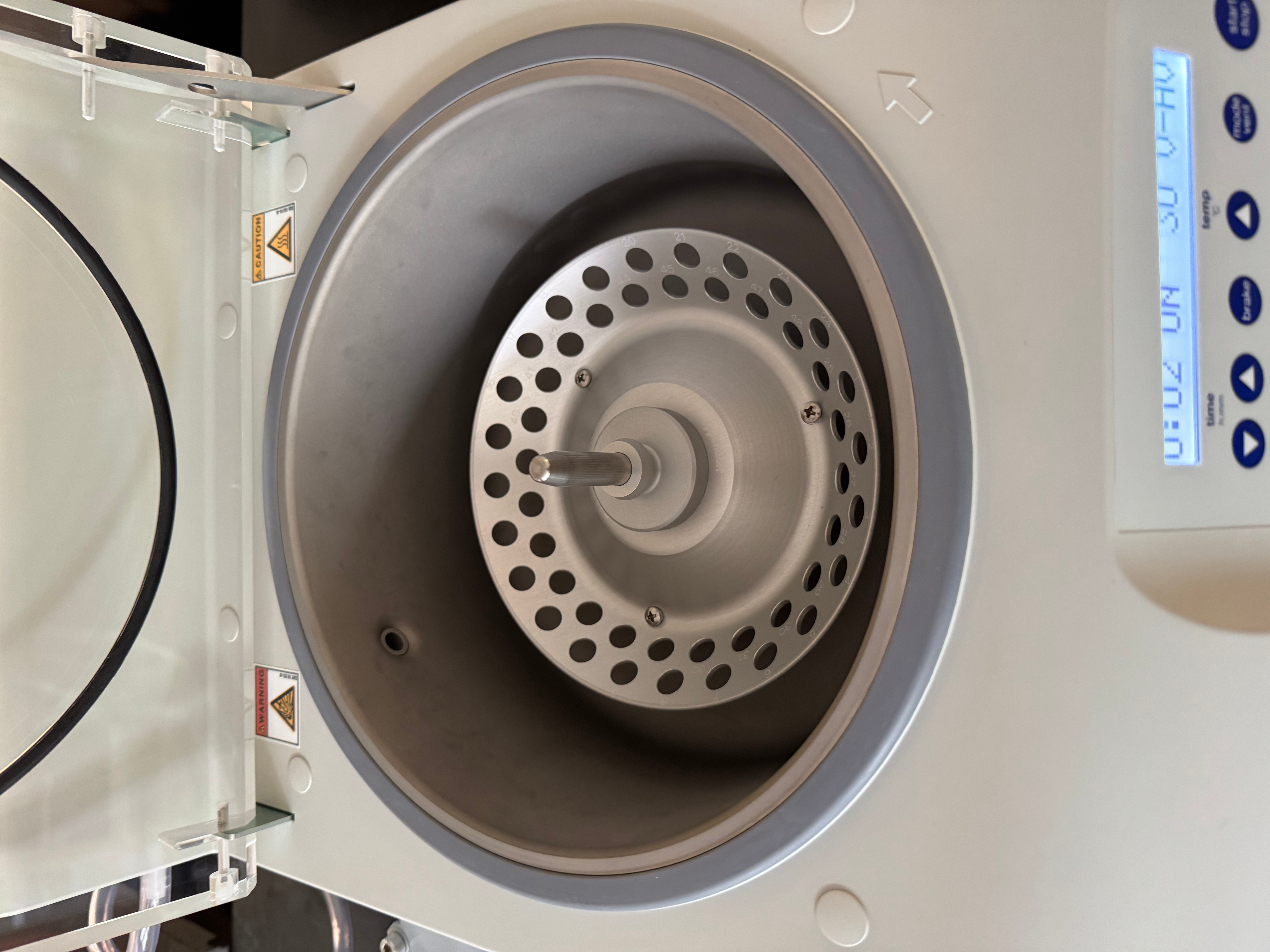 Eppendorf Vacufuge Plus Centrifuge Concentrator-Excellent Condition