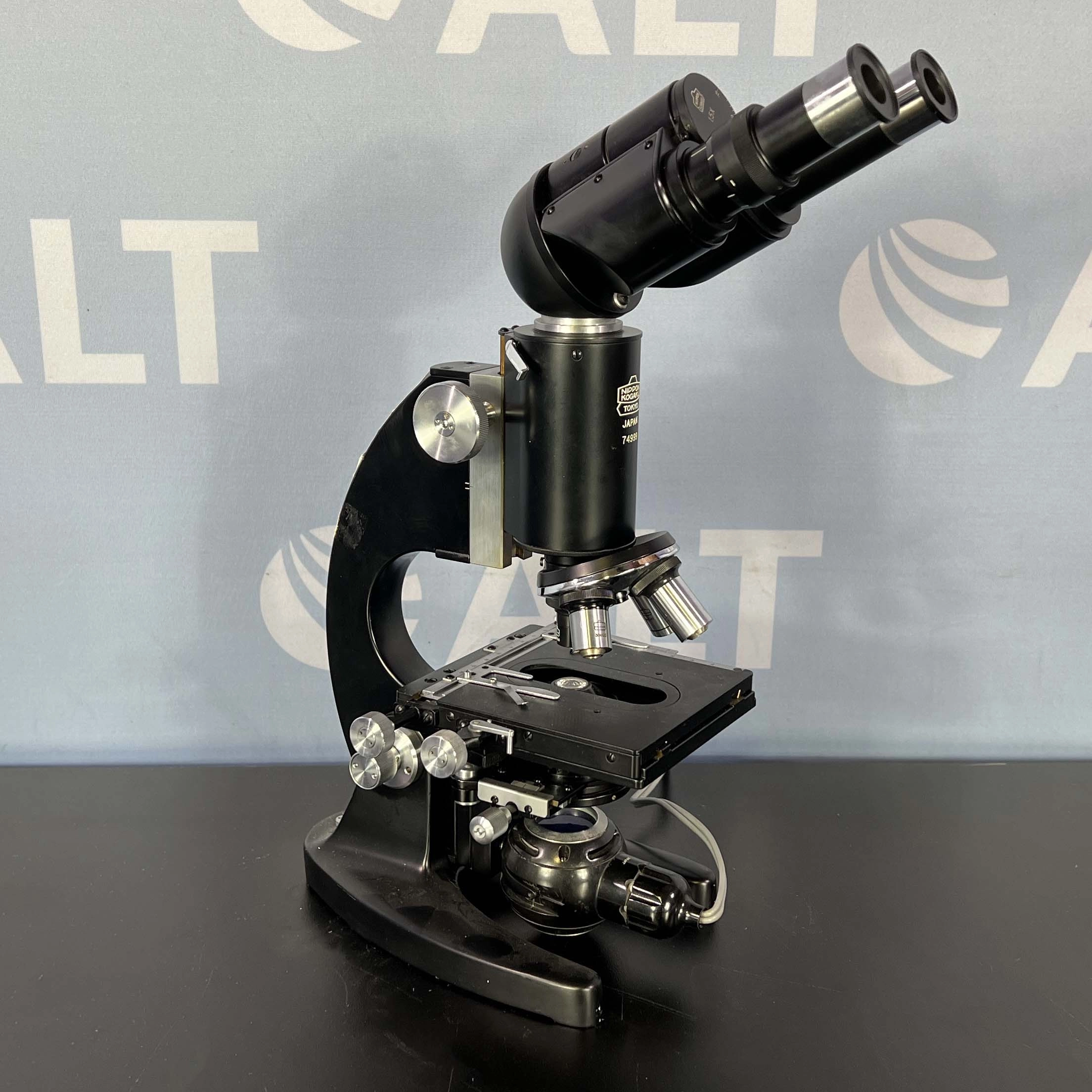 Nikon Oil Immersion Binocular Microscope