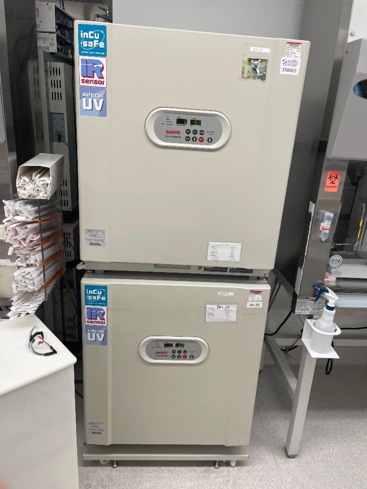 Sanyo Incu-Safe Double Stack CO2 Incubator