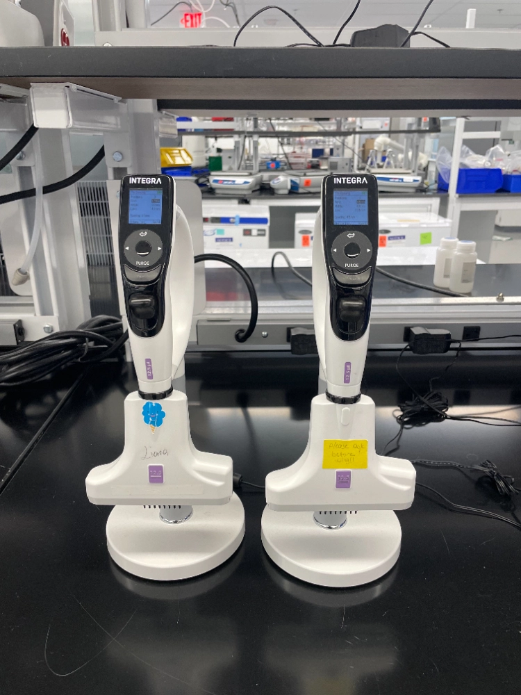 Integra 12.5ul Multichannel Pipettes Quantity 2 w/ Charging Stand