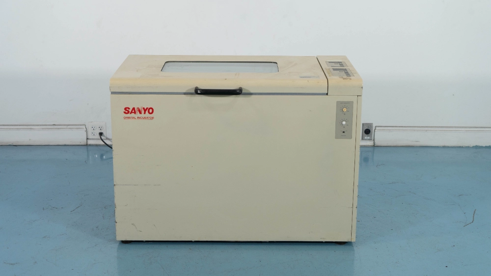 Sanyo MIR-220U Incubator Shaker