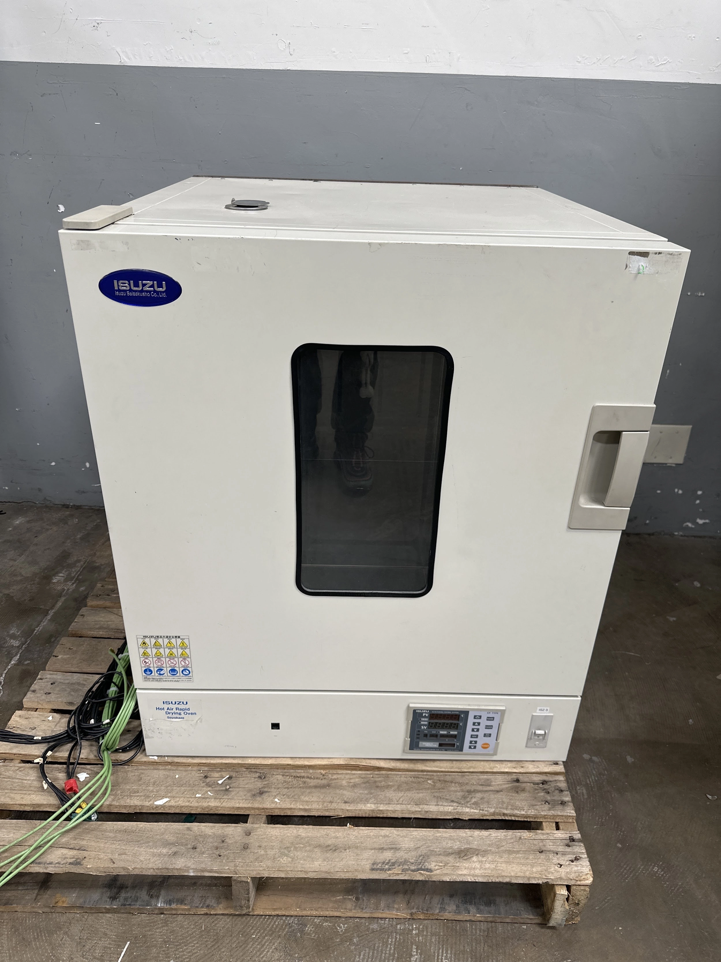 Isuzu EPR-115 Hot Air Rapid Drying Oven With Various Adapters - Fair  Condition | LabX.com