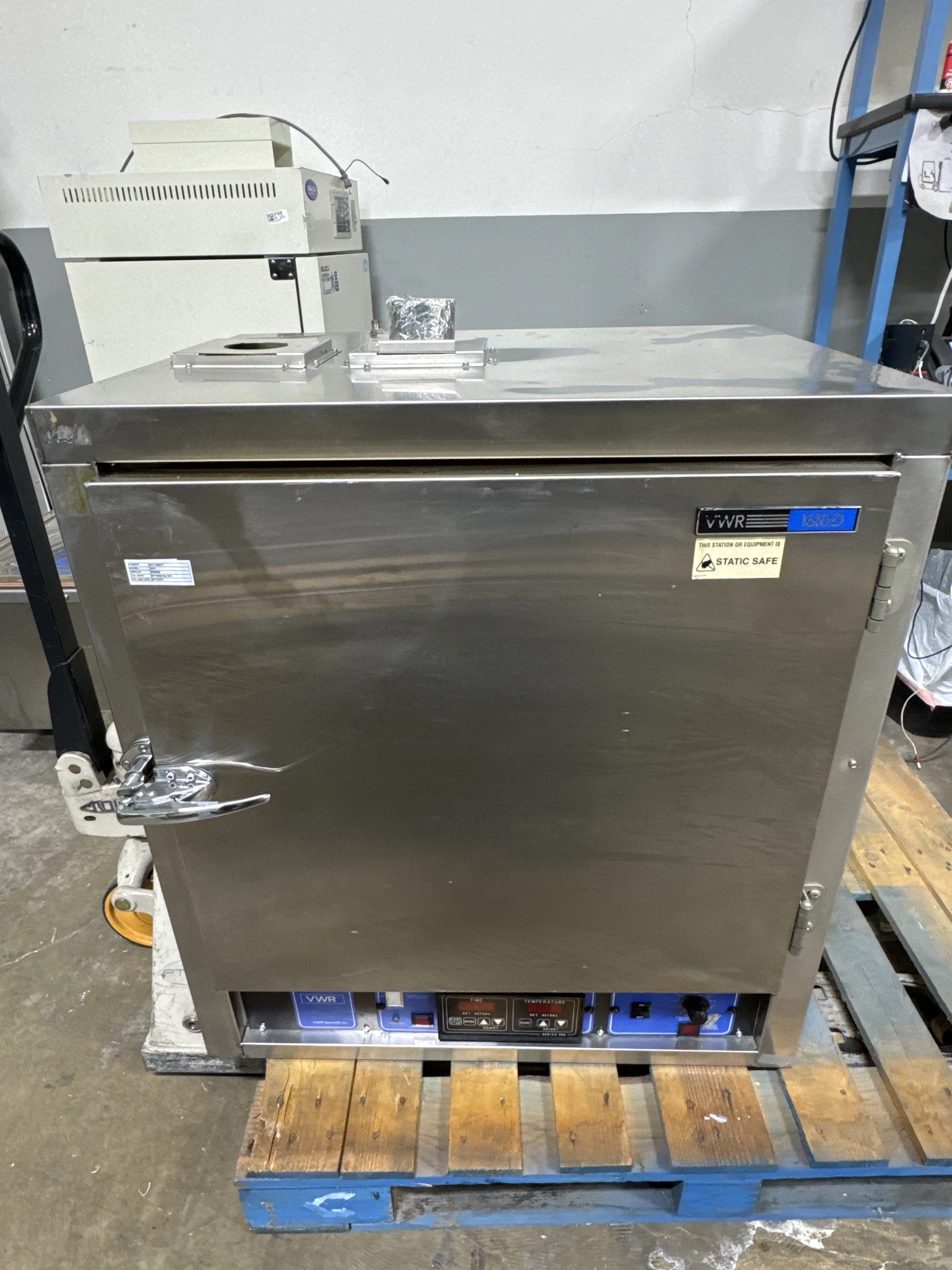 VWR 1610D Laboratory Oven for Clean Room