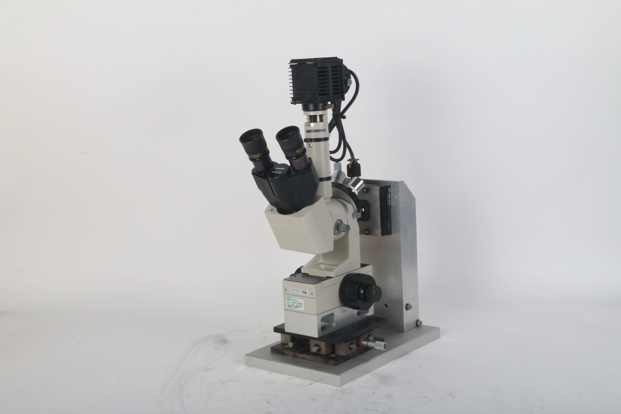 Nikon Horizontal Microscope W/ 2x Nikon CFW10X , 3x Nikon Objectives , Lamp