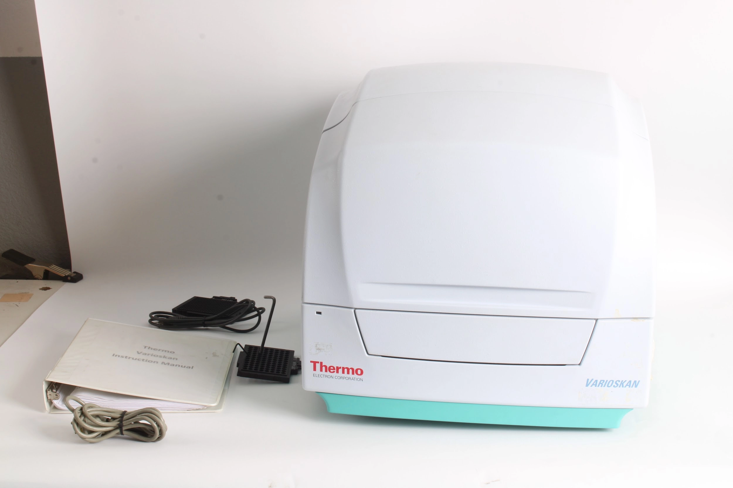 Thermo Scientific Varioskan 3001 Flash Multimode Microplate Reader &amp; Accessories