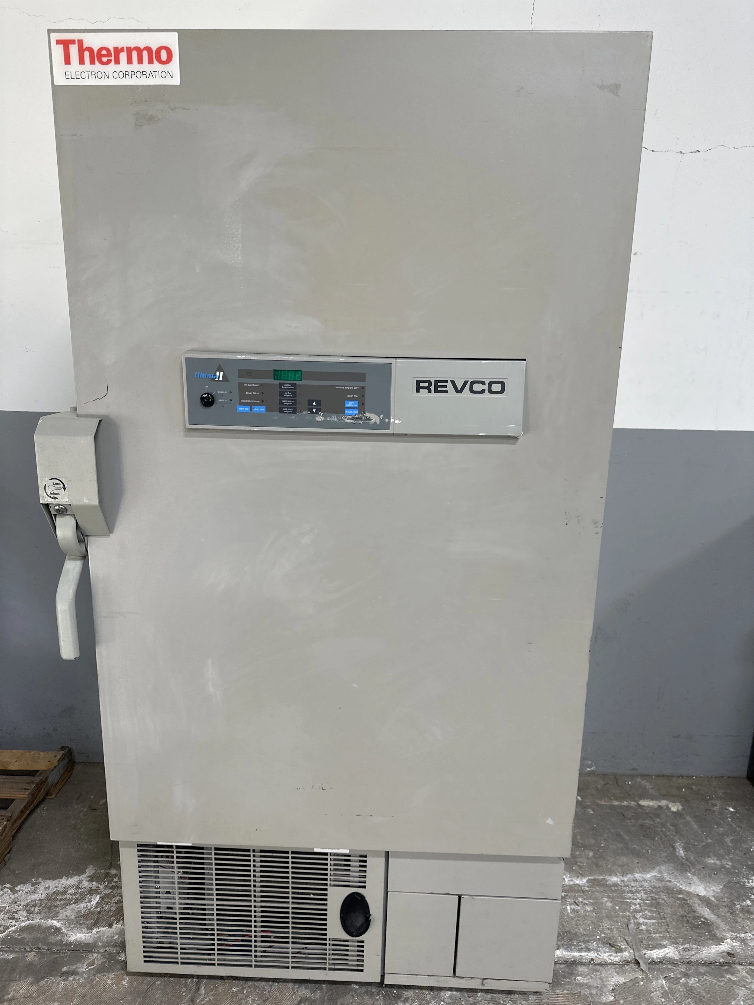 ThermoElectron Revco ULT2186-9-A40 UltraLow Temperature Freezer 12186R9A1B00100A