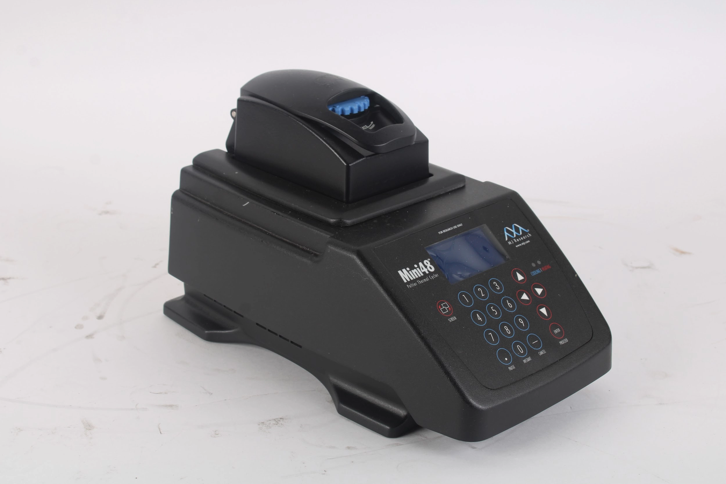 Bio-Rad PTC-0148 MJ Mini Peltier Thermal Cycler