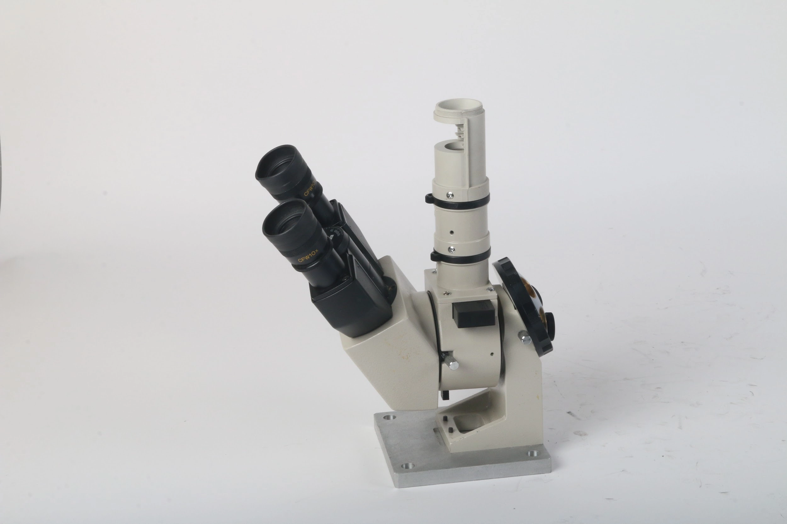 Nikon Horizontal Microscope W/ 2x Nikon CFW10X , and Vertical Illuminator
