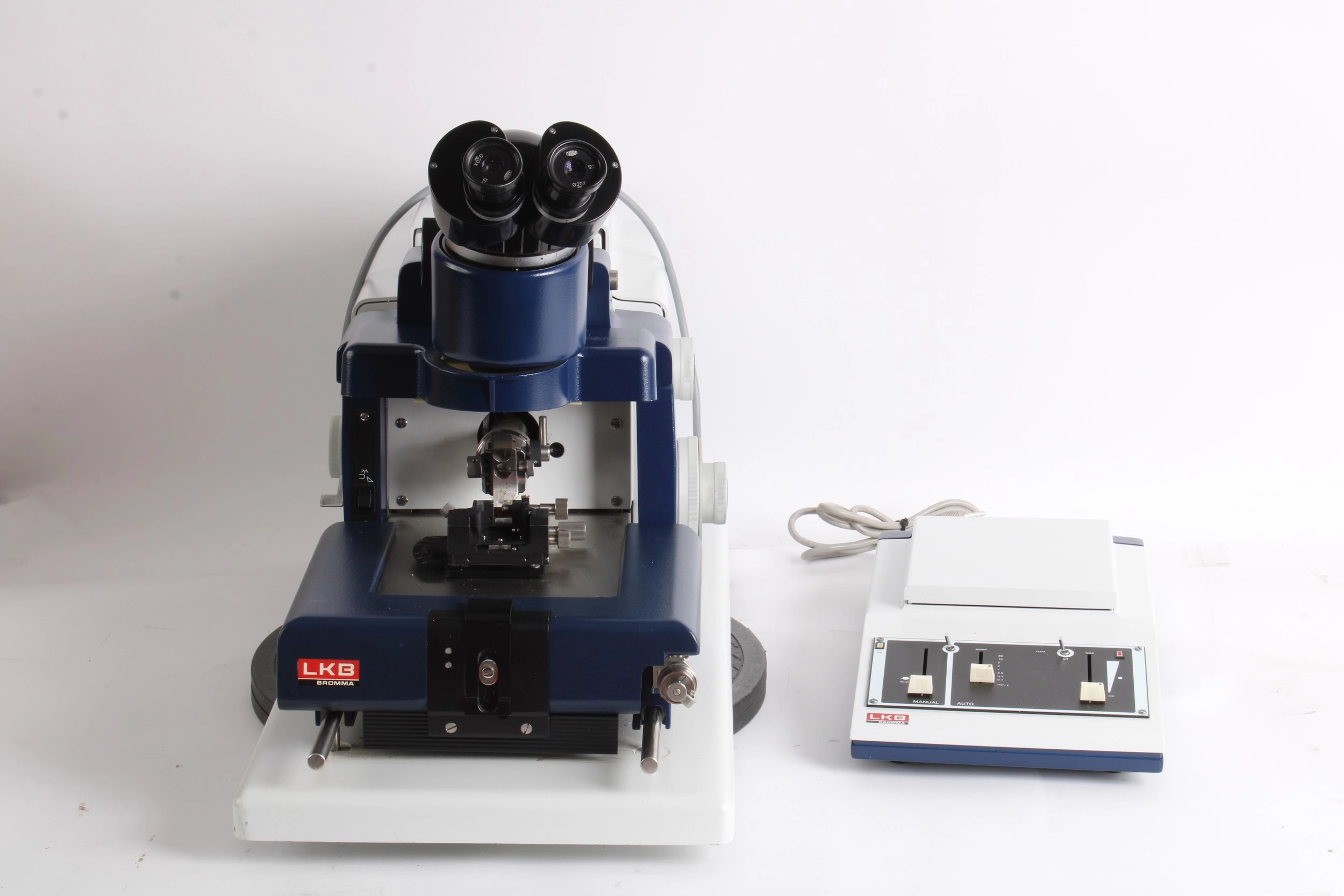 LKB Bromma Ultrotome Nova Microtome Microscope 90 02 2889 / 2188-050