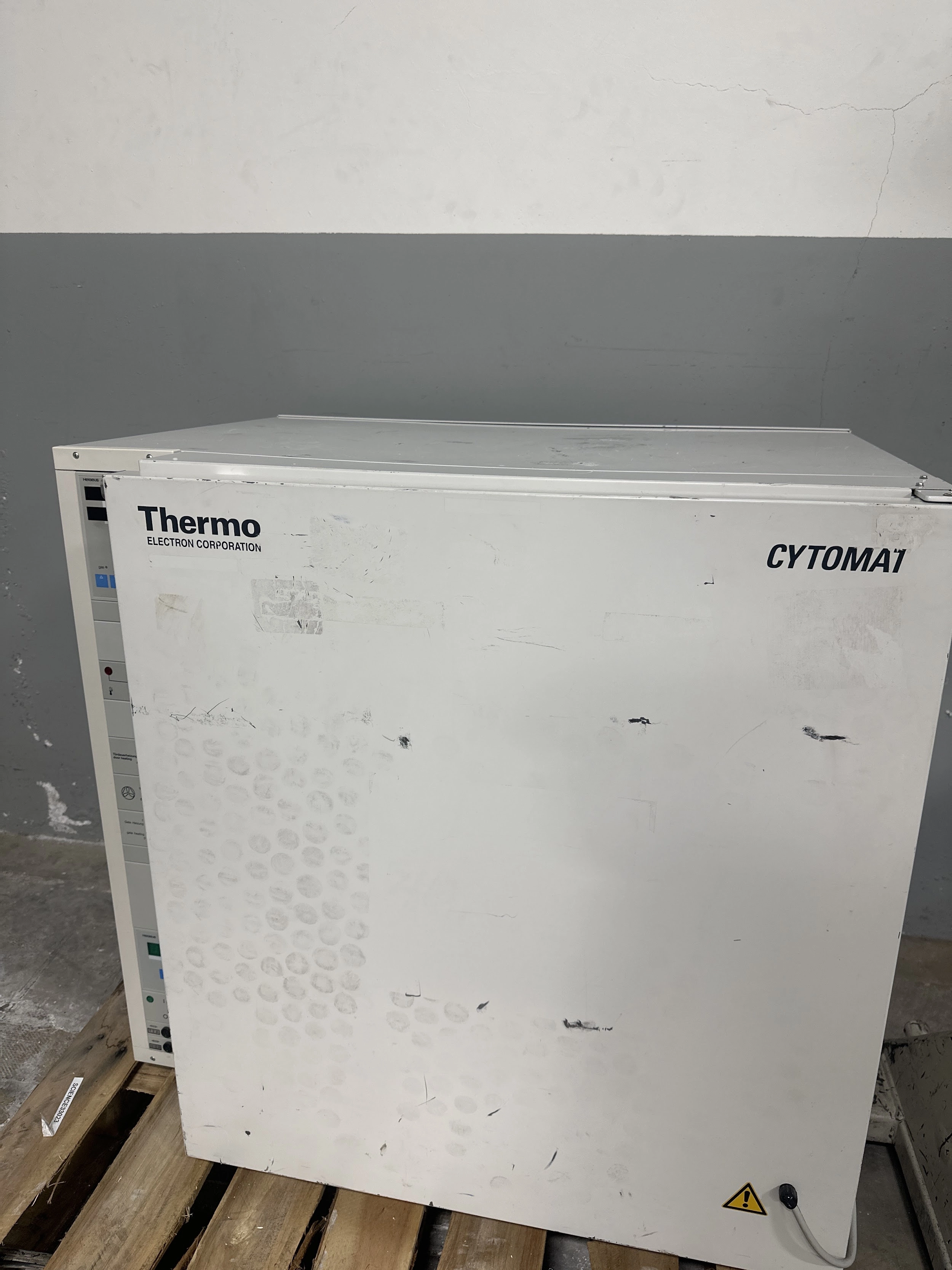 Thermo Electron Cytomat 6001 K Automated Incubator HS Plate Shuttle System AS IS