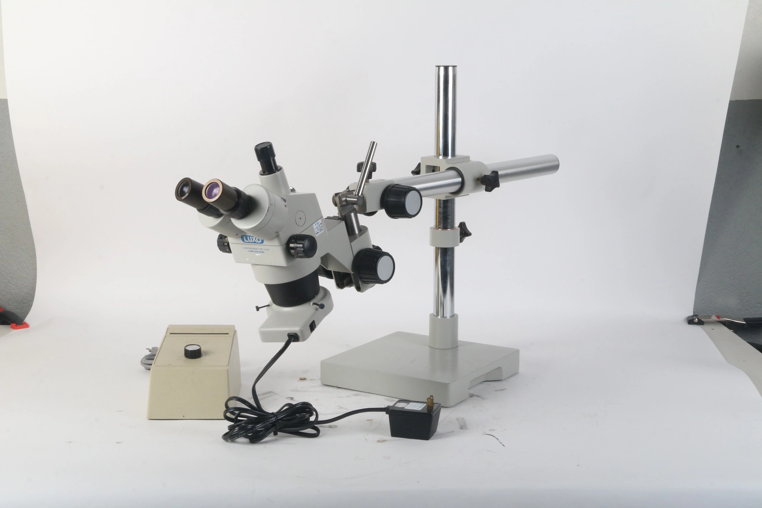 Luxo Trinocular Inspection Scope Microscope W/ 2x WF10X 1x Ring Light 1x TLC-5