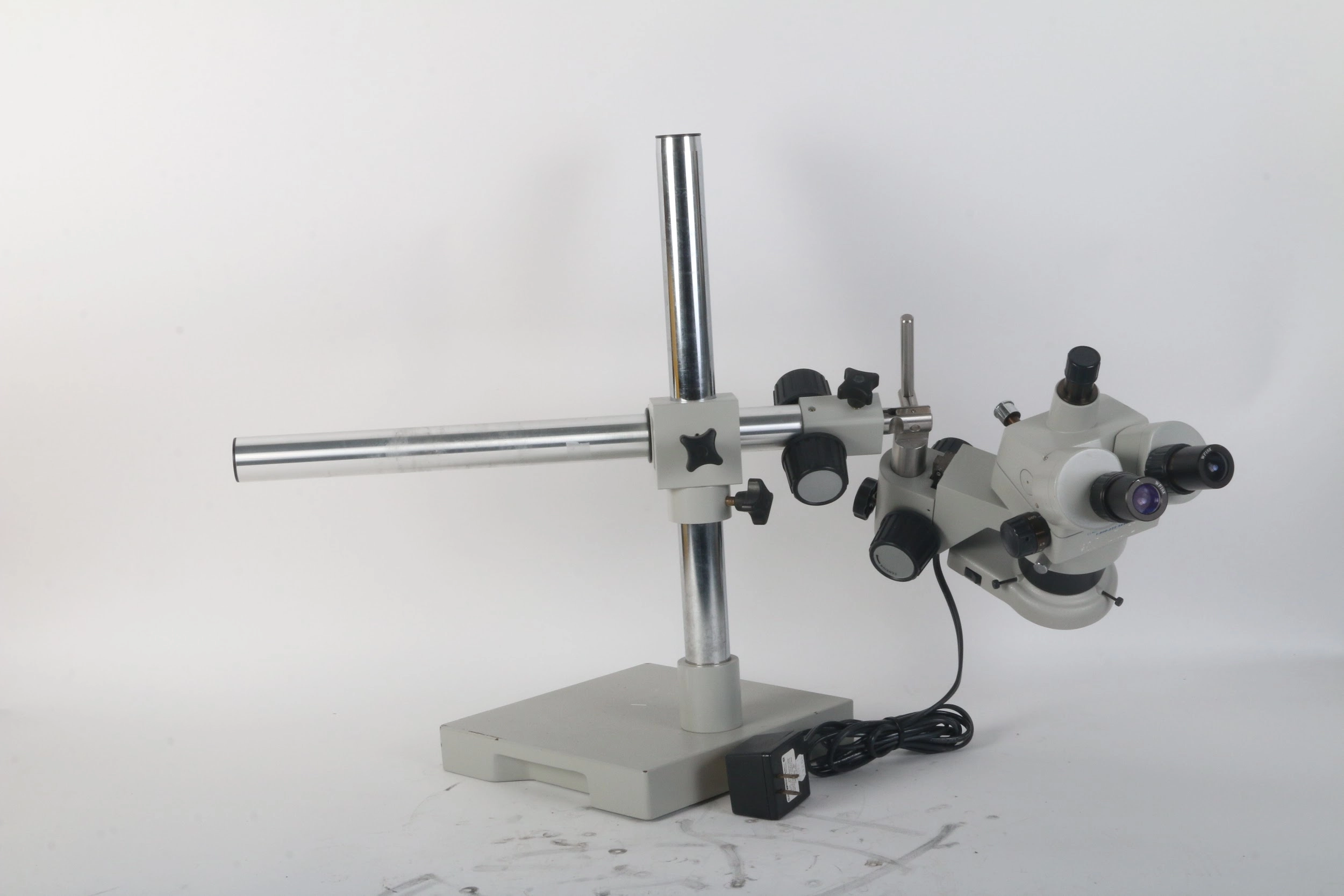 Luxo Trinocular Inspection Scope Microscope W/ 2x WF10X Eyepieces 1x TLC-5 Lamp