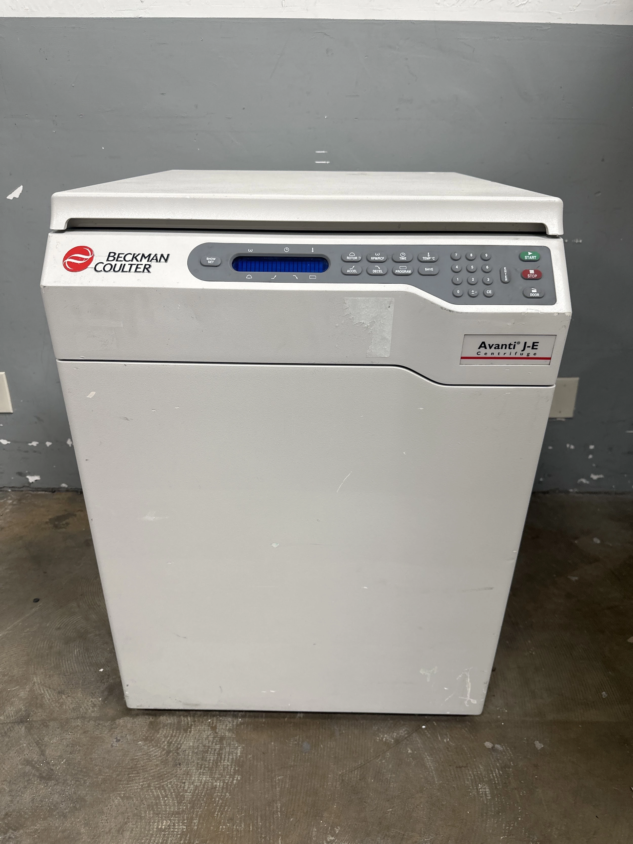 Beckman Coulter Avanti J-E Refrigerated Centrifuge - Rotor is JA-10