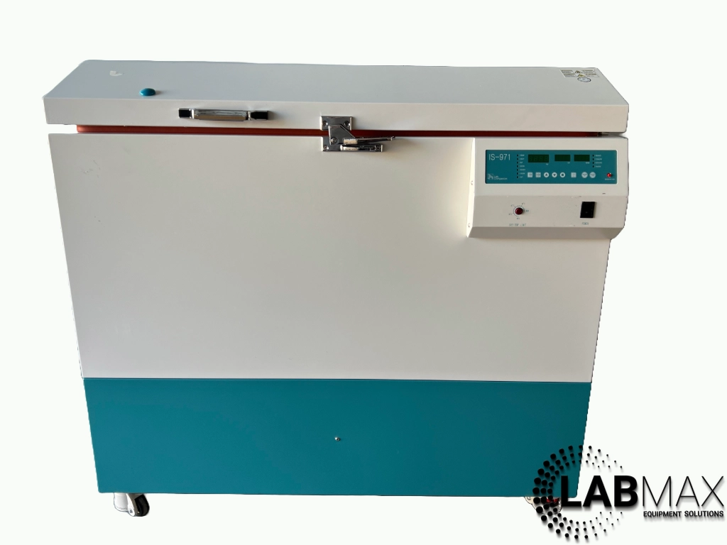 Lab Companion IS-971R Incubated Laboratory Shaker 