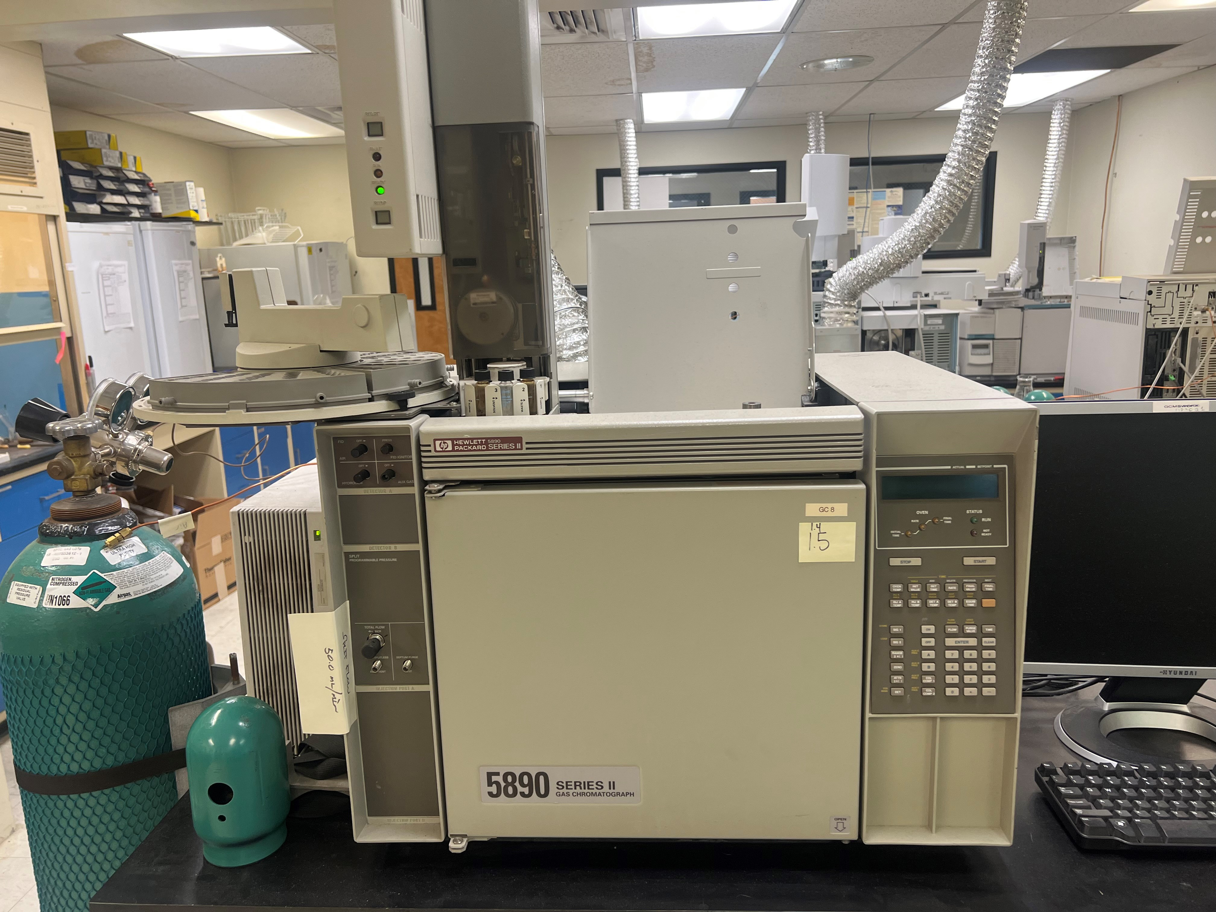 HP 5890 Series II Gas Chromatograph