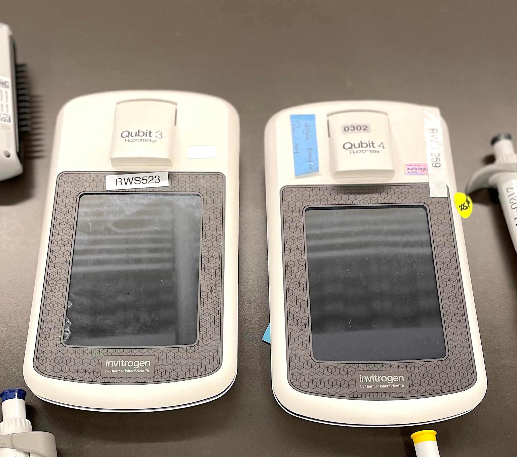Invitrogen Qubit 3 & 4 Fluorometer