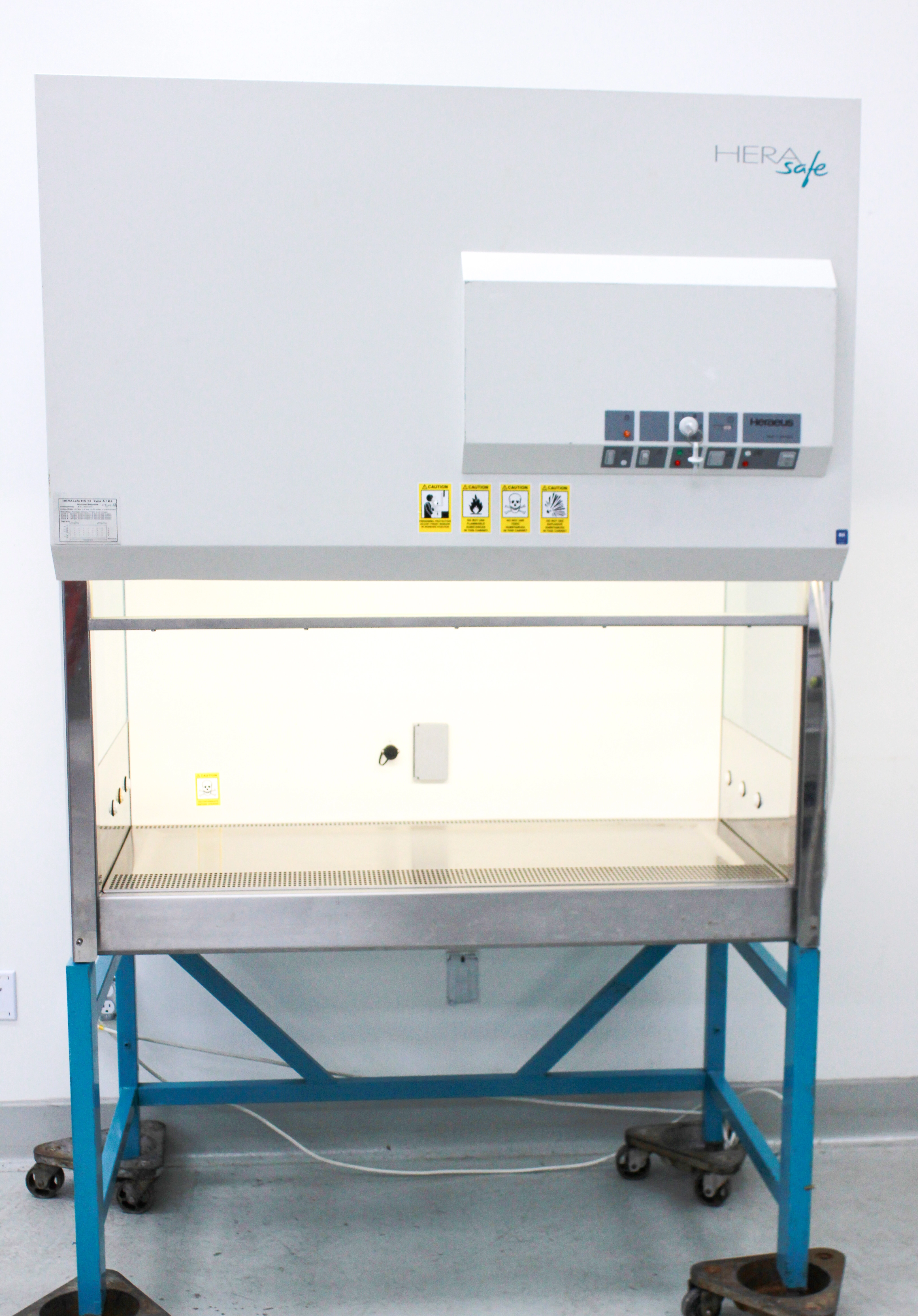 Kendro HeraSafe HS12 Class II (Type A2) Biological Safety Cabinet 4ft with 30-Day Warranty - 3373972