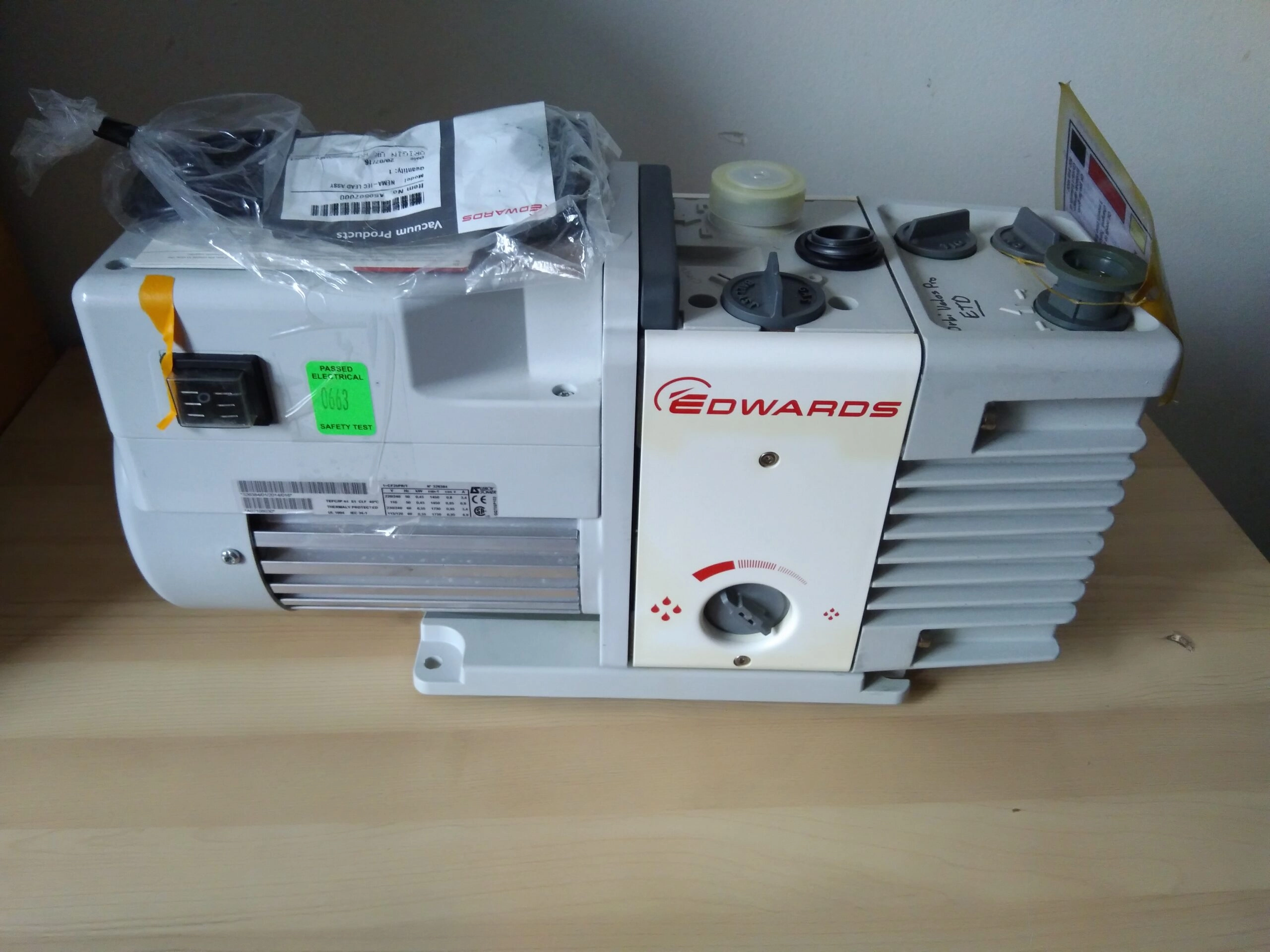 Edwards RV3 Rotary Vane Vacuum Pump Single Phase Dual Stage