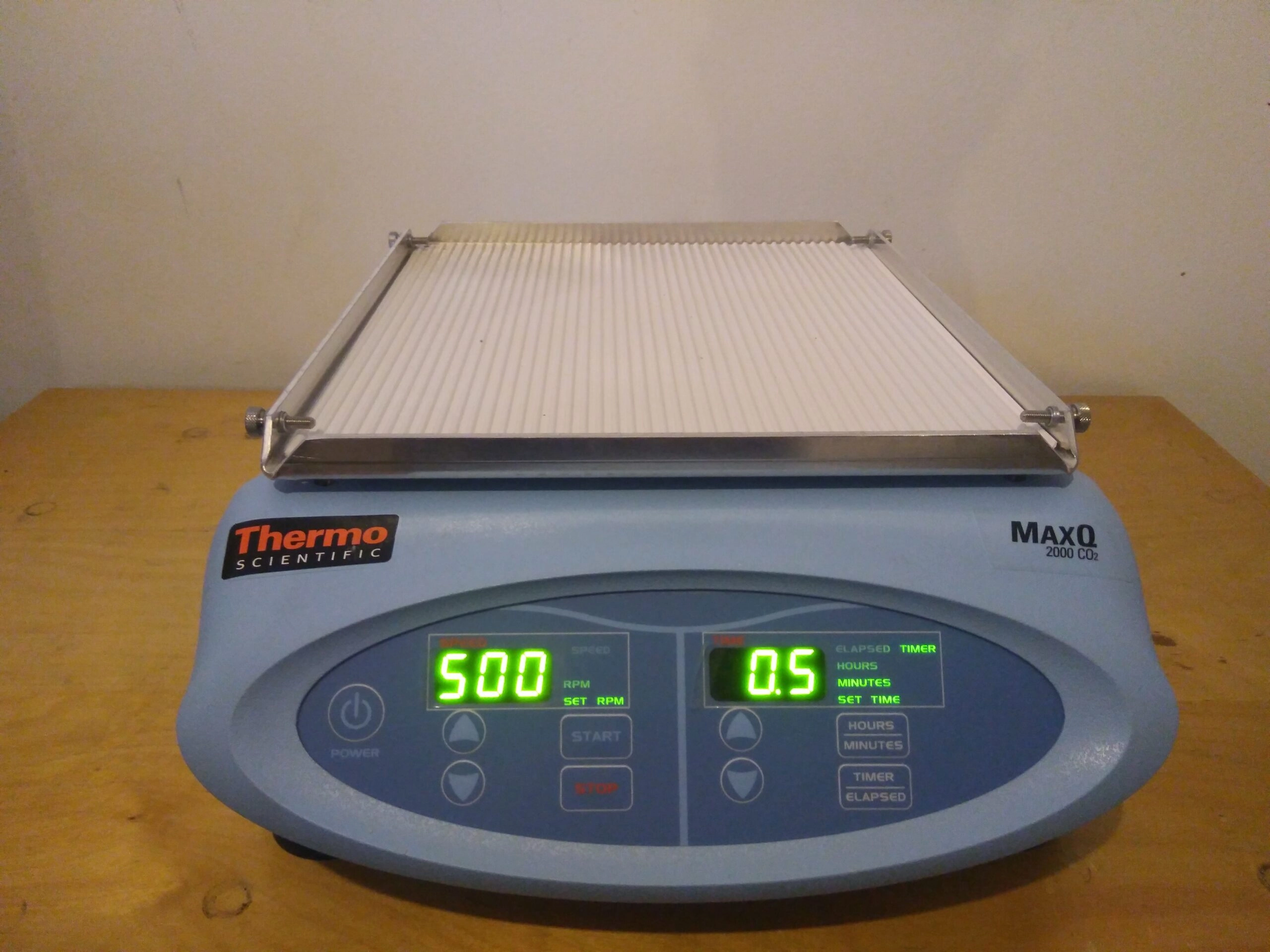Thermo Scientific MaxQ 2000 CO2 Open Air Platform Orbital Shaker 500 rpm
