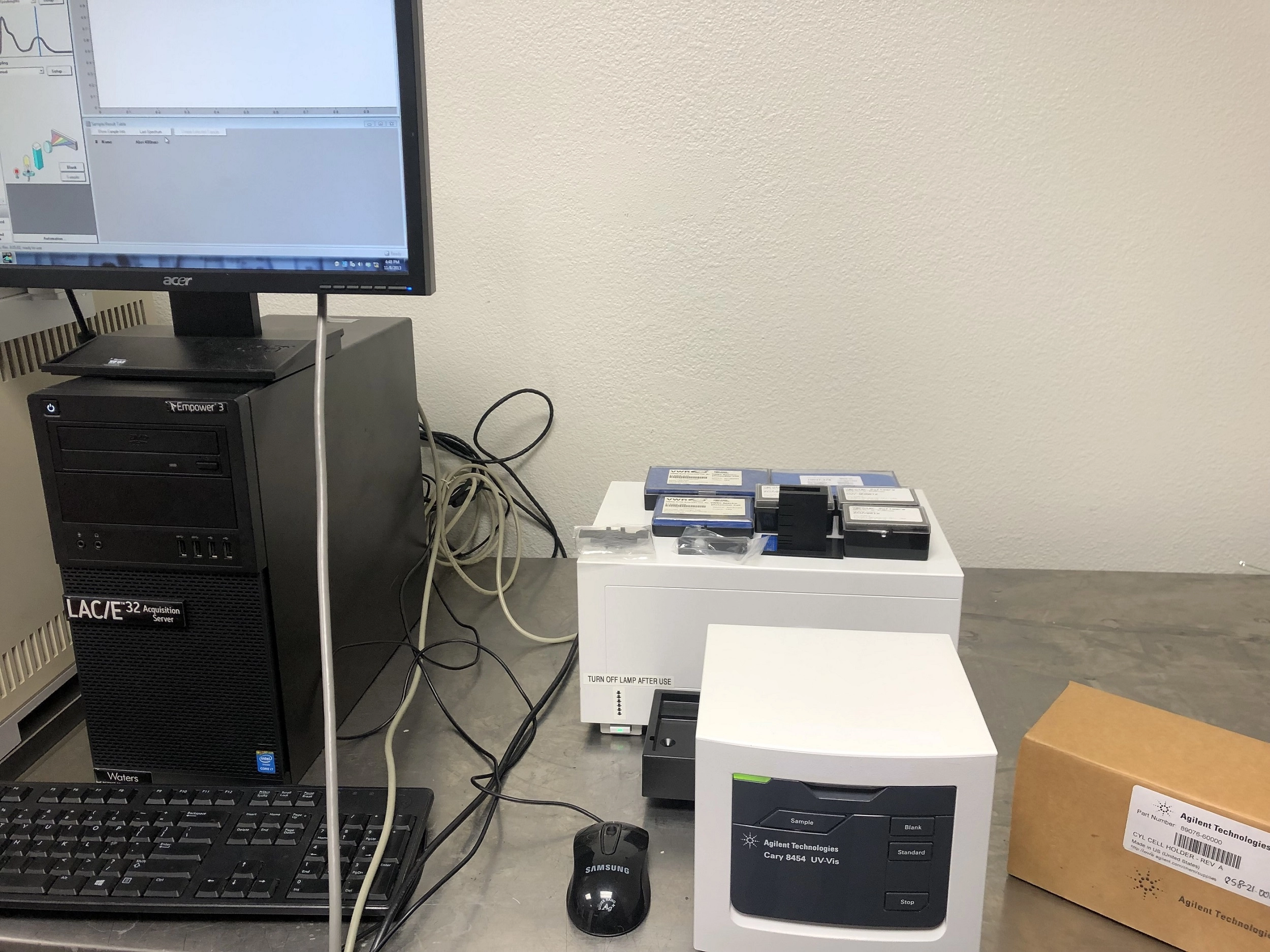 Agilent Cary 8454 UV-VIS Spectrophotometer