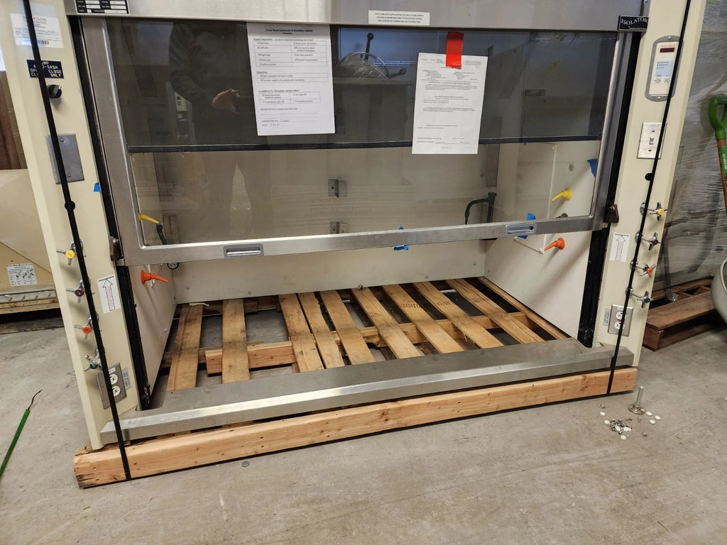 Jamestown Isolator 6 foot benchtop fume hood package (pre-owned)