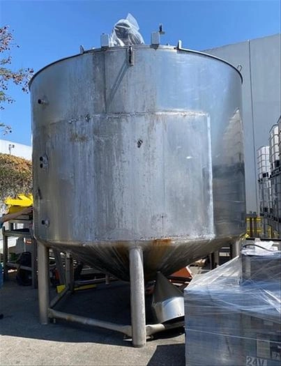 5,000 gallon S.S. Jacketed Mix Tank