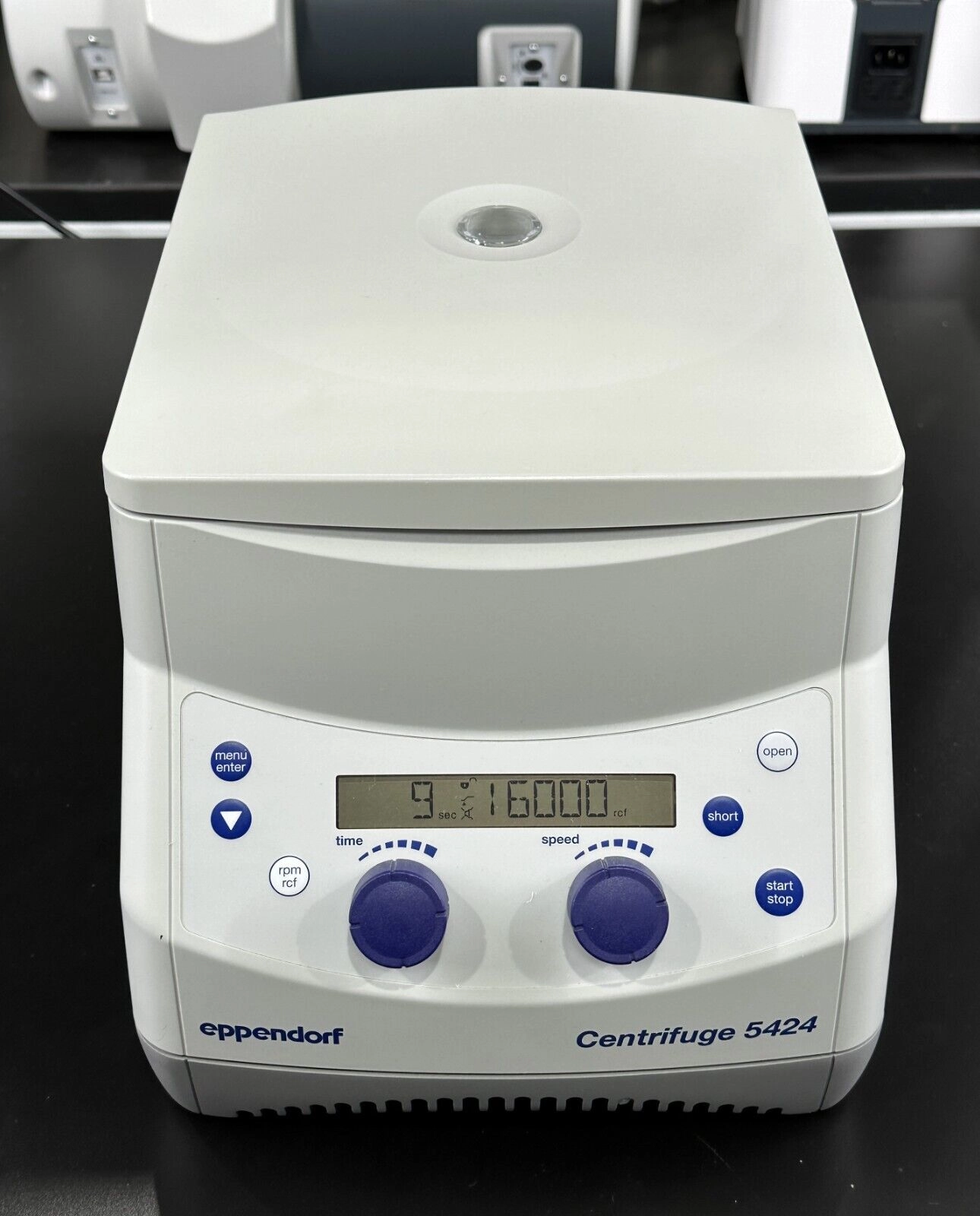Eppendorf Centrifuge 5424 with 24 x 1.5/2ml rotor 