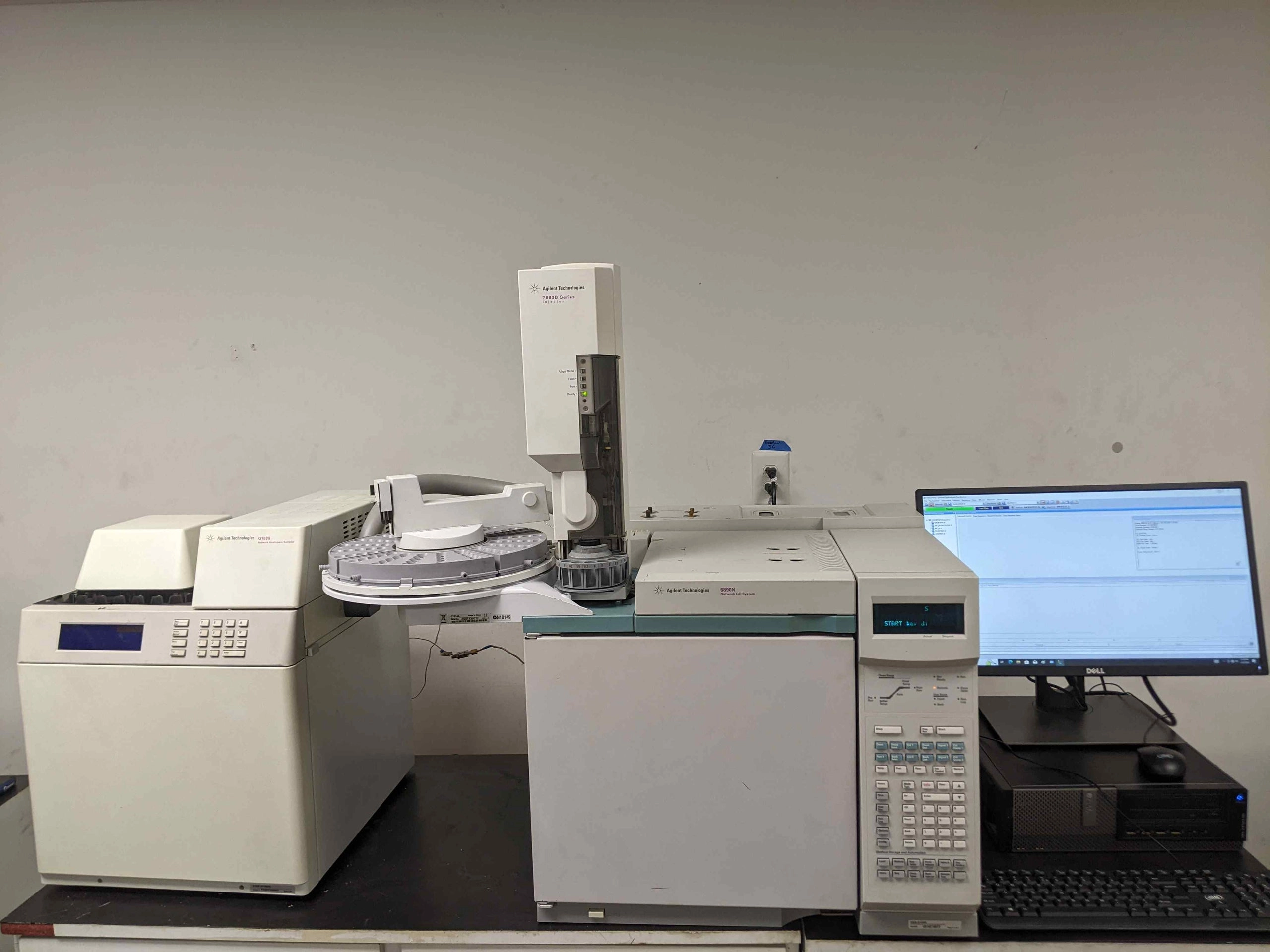 Agilent 6890N GC with (2) S/SL, (2) FID, G1888 Headspace and 7683 ...