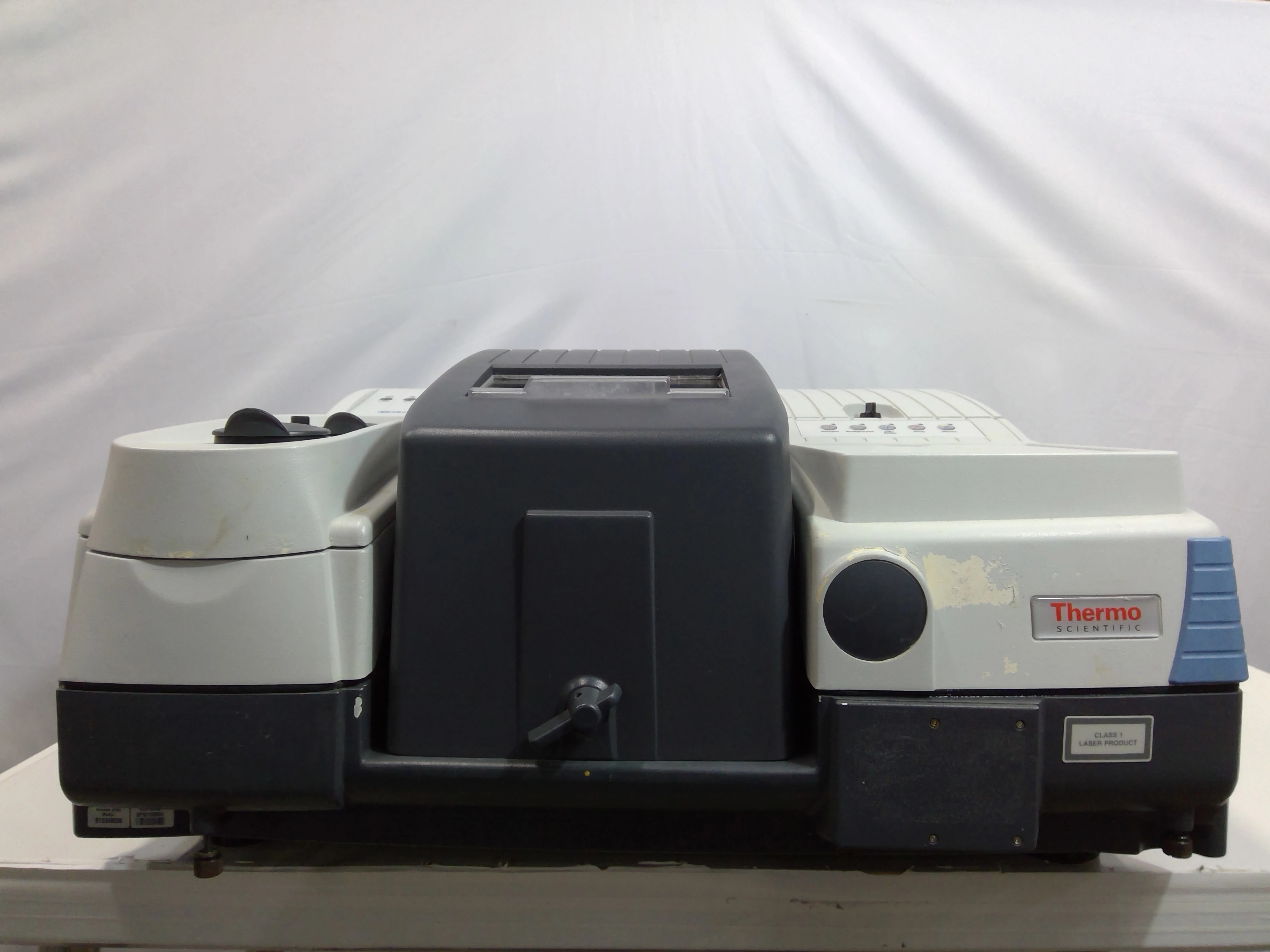 Thermo Nicolet 6700 FT-IR Spectrometer - BB3374465