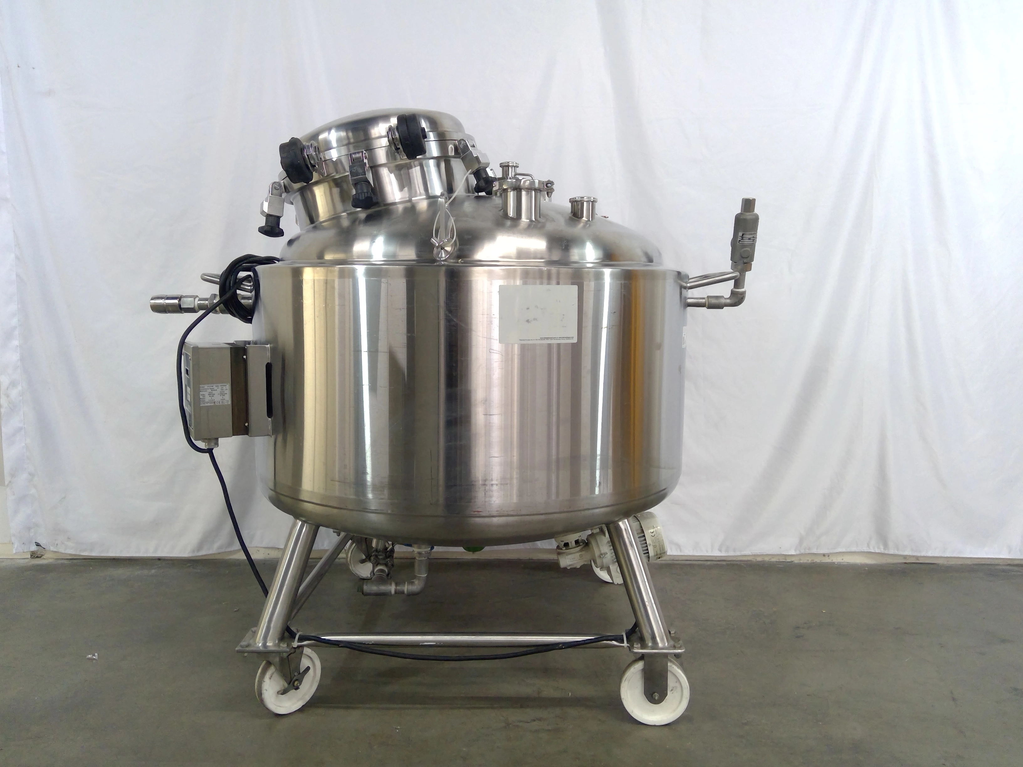 T&C Stainless 350Liter Mixing Tank - Used - BB3362668