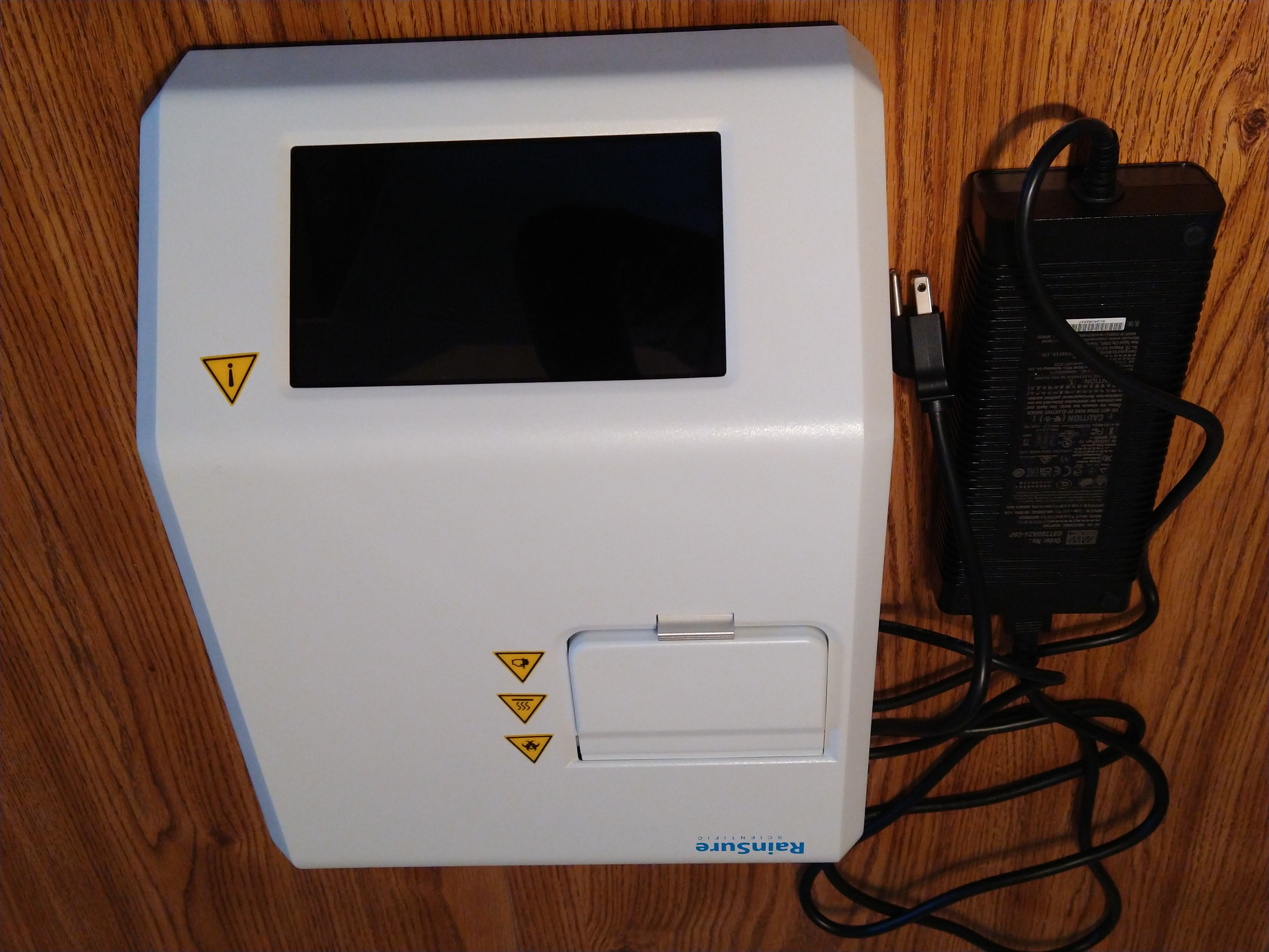 Brand New Never Used Portable 16 Well Mini Real-Time PCR (qPCR) Machine (6-channel model)