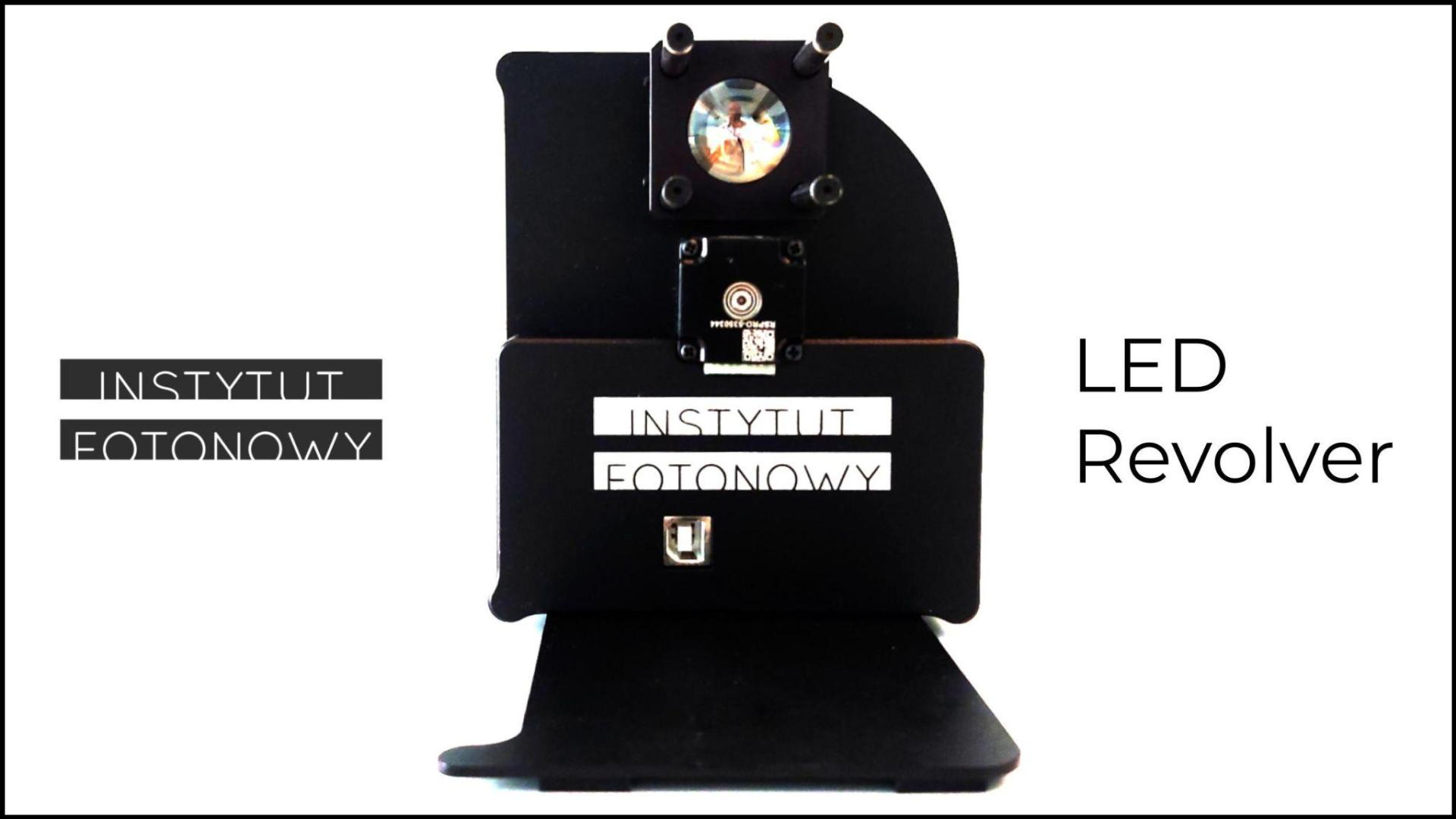 LED Revolver - compact, switchable, user-friendly light source