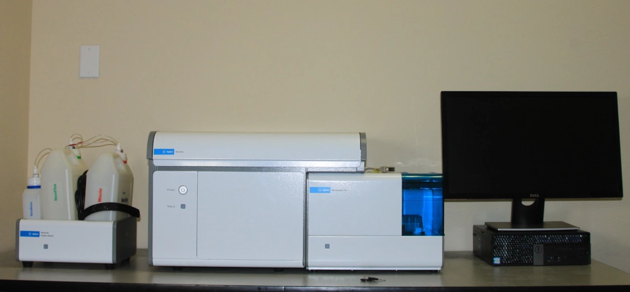 Agilent Novocyte Advanteon 3 Lasers Flow Cytometer