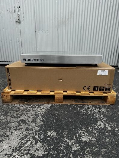 2016 Mettler-Toledo PBA655 Weighing Platform