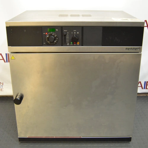 Memmert ULE500 oven