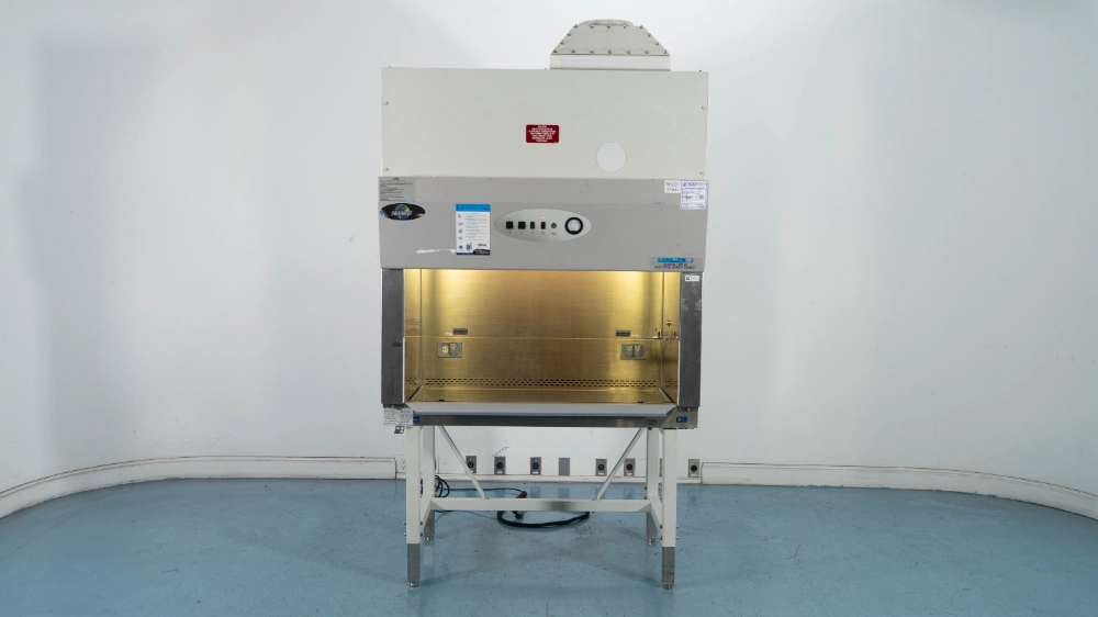 Nuaire LabGard ES Class I Type A2 4' Biosafety Cabinet