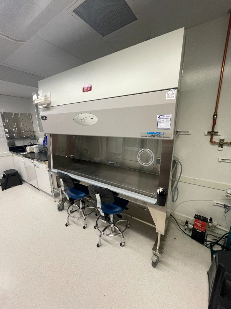 Nuaire LabGARD ES 6' BioSafety Cabinet