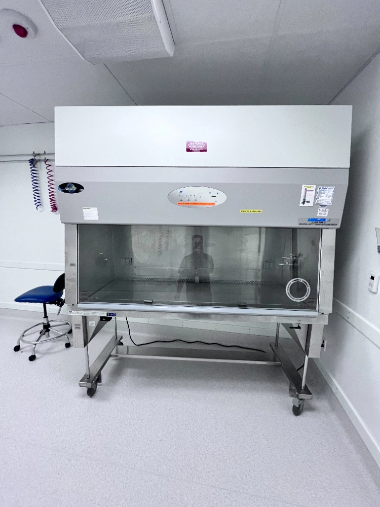 NuAire Labgard Class II Type A2 Biosafety Procedure Station